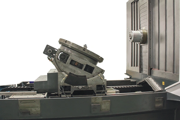 Centro de mecanizado de 5 ejes con mesa giratoria tipo cuna