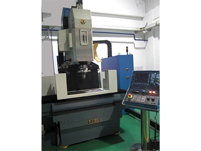 Rectificadora de plantillas CNC (tamaño de mesa: 800×450mm)